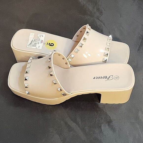 BRAND NEW FOREVER HANI STUDDED EMBELLISHMENTS JELLY BLOCK HEEL OPEN TOE SANDAL - Picture 9 of 13